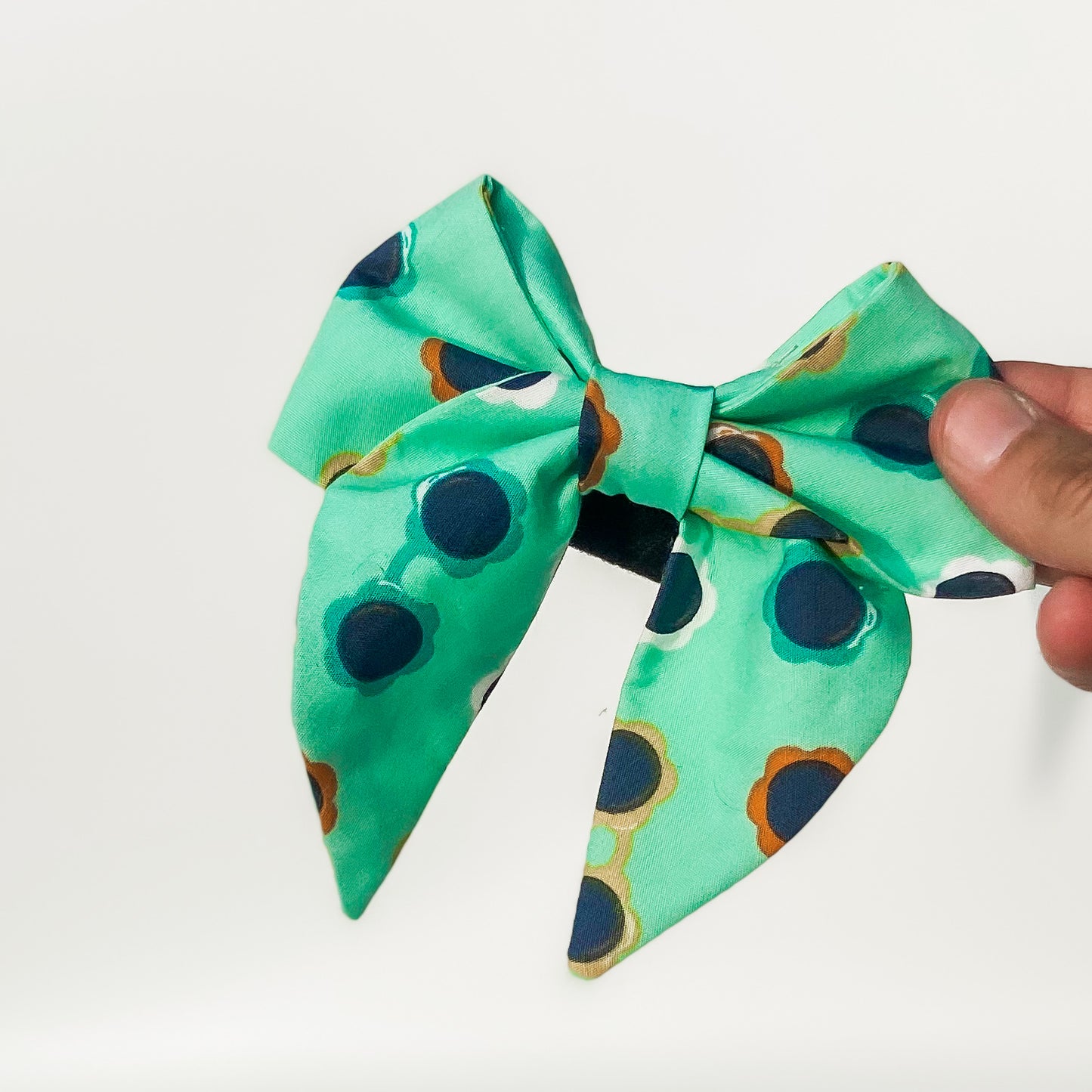 Retro floral sunnies on teal sailor dog bow
