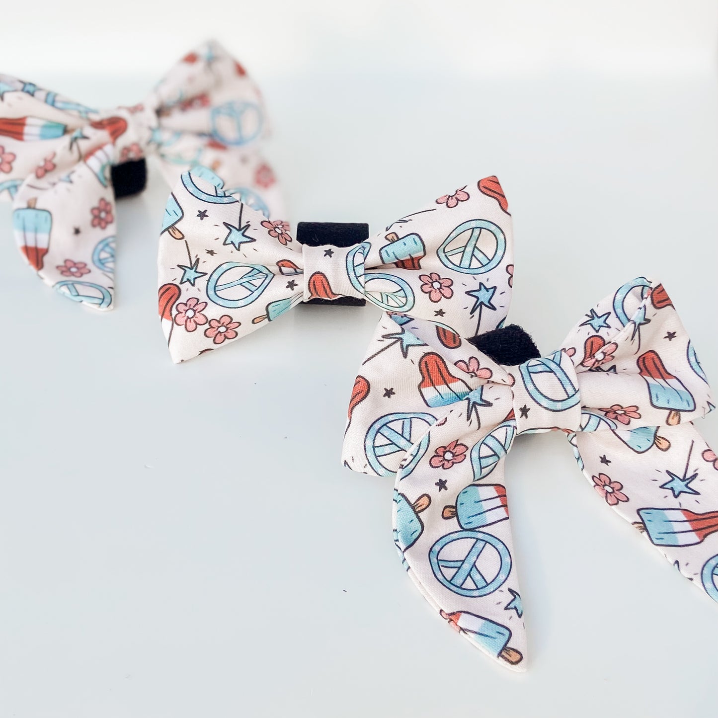 Summer dog bow Peace and Liberty pet accessory