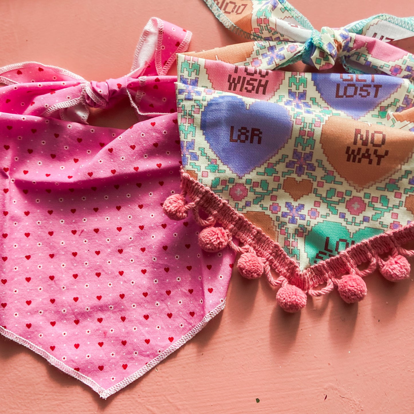 Be mine hearts and daisies valentine bandana pet accessory