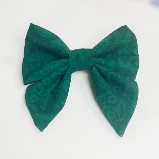 Garden Party dog deluxe sailor bow accessory
