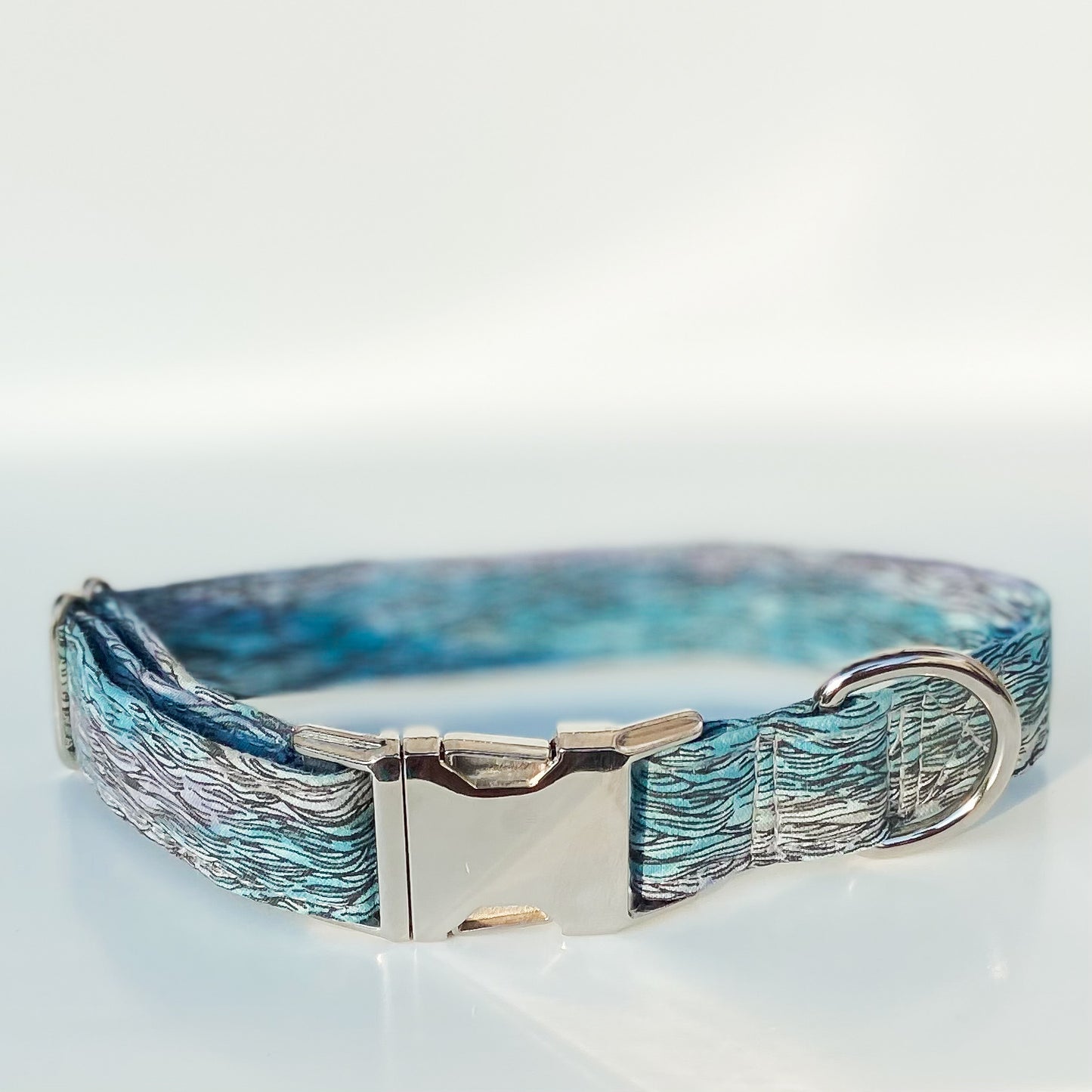 High seas ocean waves scene nature dog collar