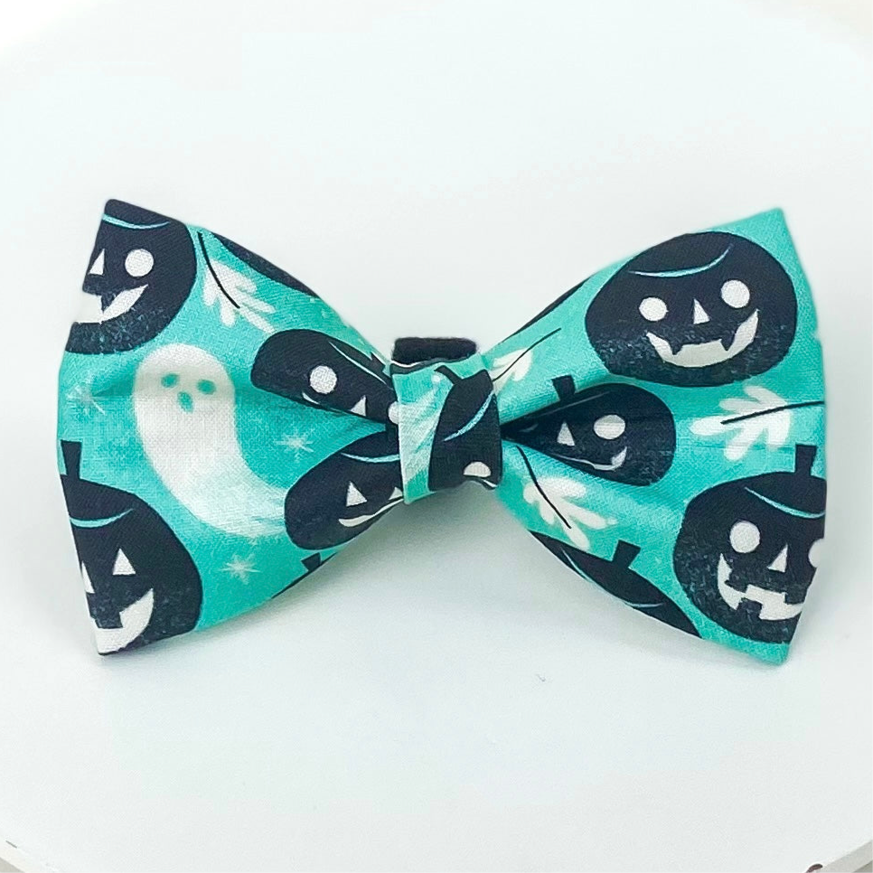 Pumpkins and ghosts Halloween teal dog bow tie pet accessory