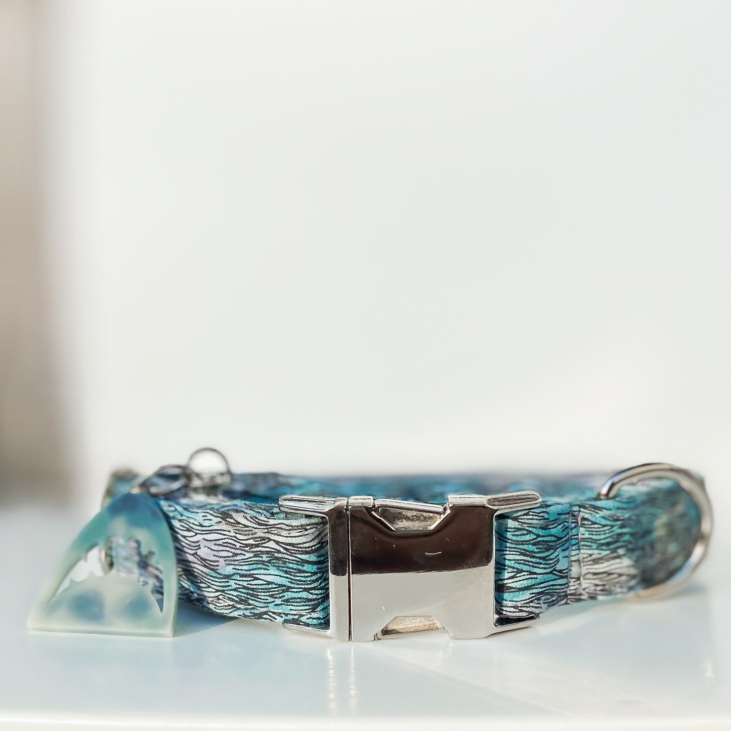 High seas ocean waves scene nature dog collar
