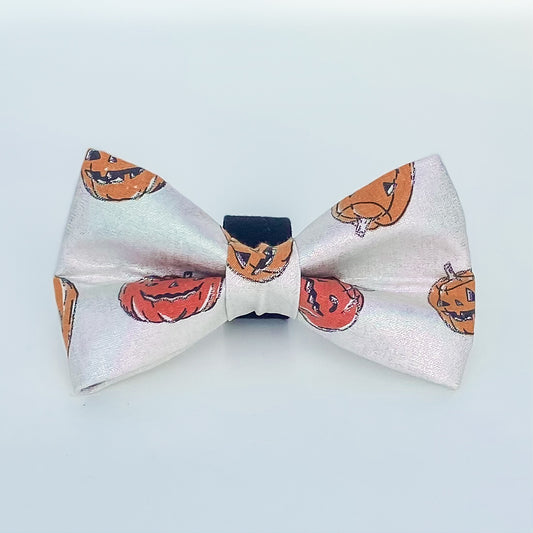 Holo-ween jack-o-lantern Halloween dog bow accessory