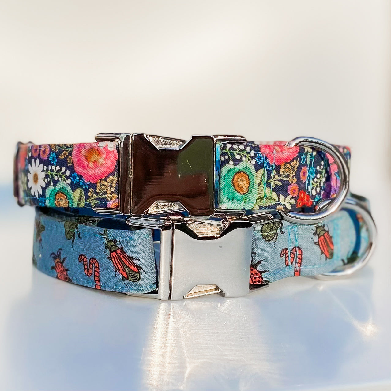 Bright floral pink and blue daisies dog collar