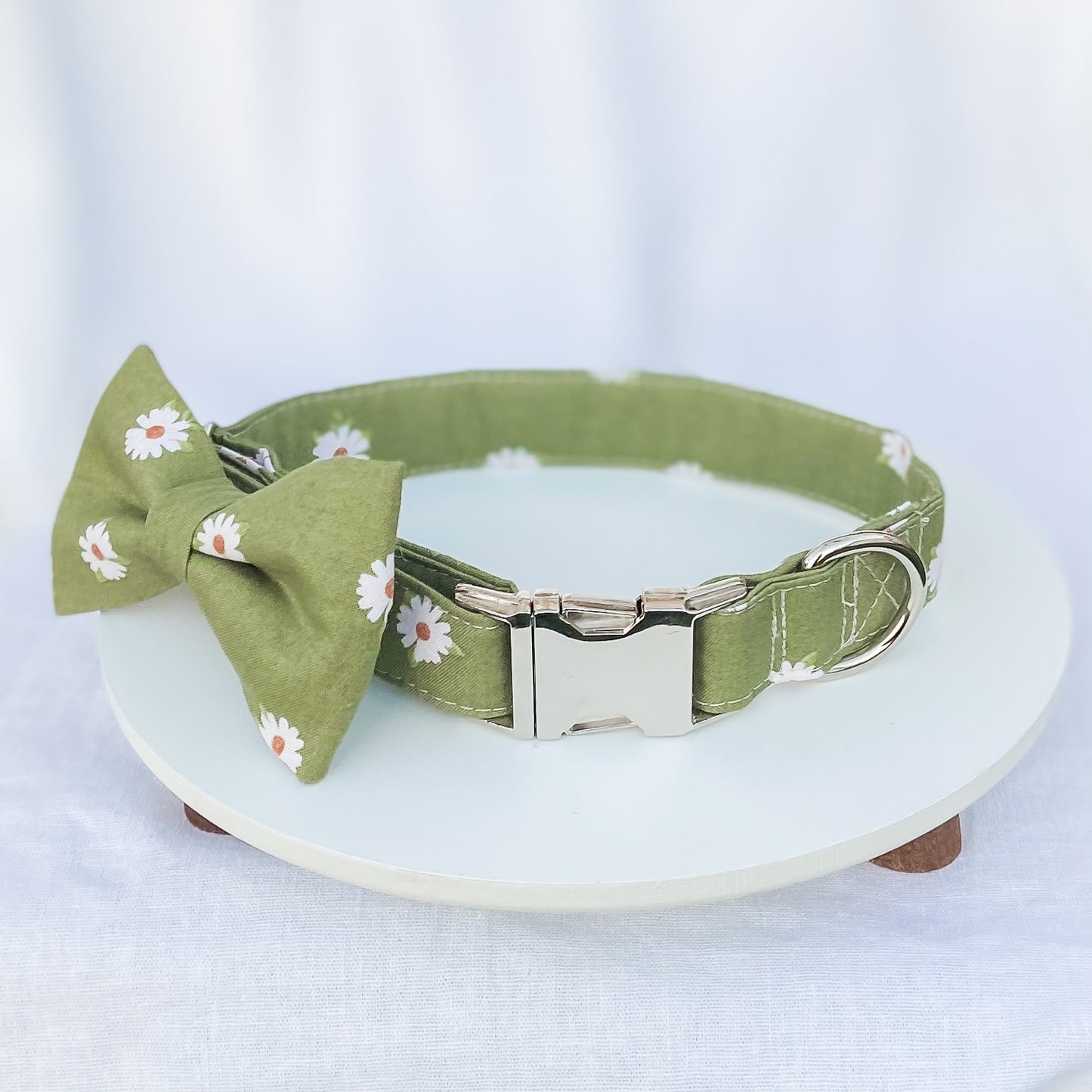 Boho green daisies dog collar with silver hardware